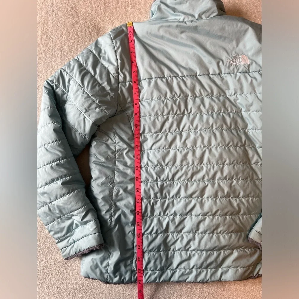North Face reversible jacket, baby blue and gray. Girls size 18